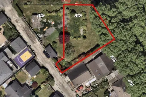 2600 WELLINGTON CRESCENT