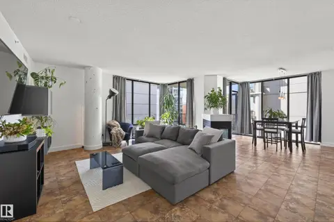 #701 10028 119 ST NW