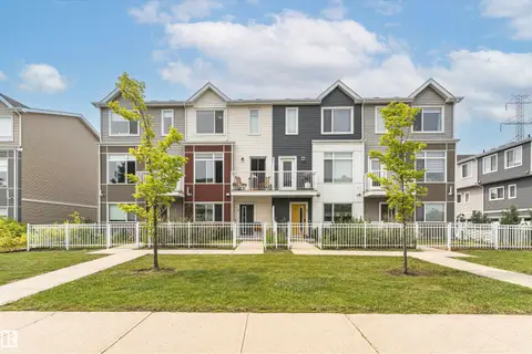 #61 215 SADDLEBACK RD NW