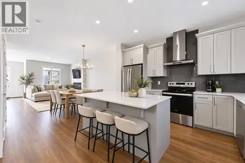 10 Lucas Close NW