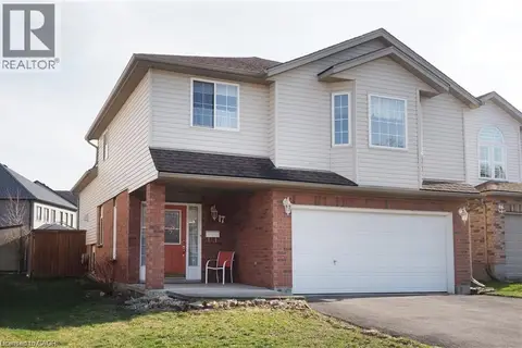 17 HAWKSWOOD Drive