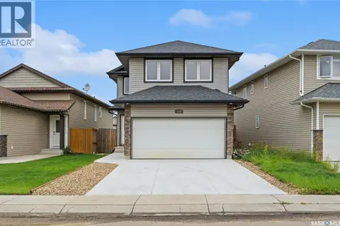 110 Henick CRESCENT