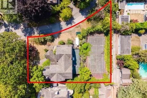 4987 CONNAUGHT DRIVE