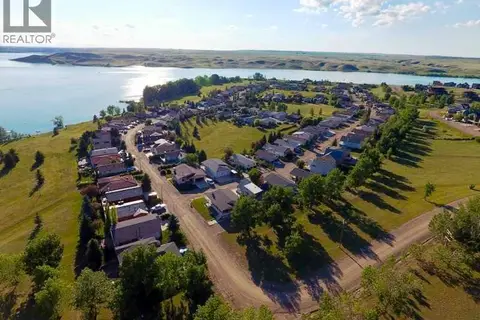 663 Lakeside Drive