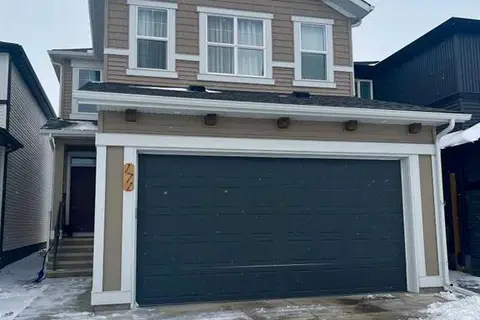 171 Hotchkiss Manor SE