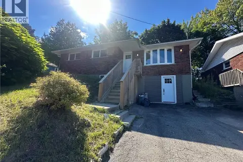 16 POPLAR Street Unit# Upper