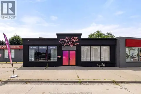 8031 WYANDOTTE STREET East