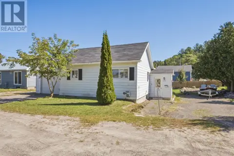 154 Hamilton AVE