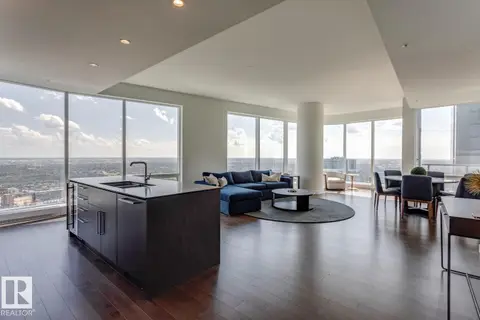 #4404 10360 102 ST NW