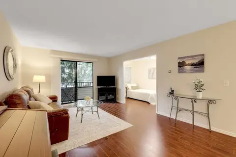 211 20460 54 AVENUE