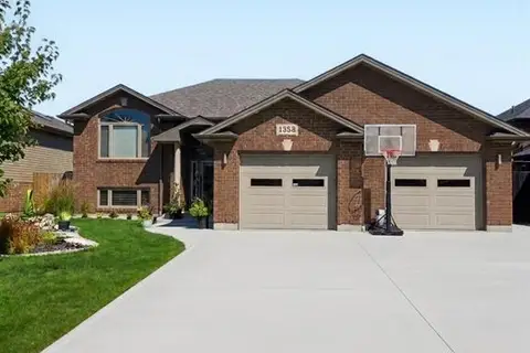1358 COLONIAL CROSSING