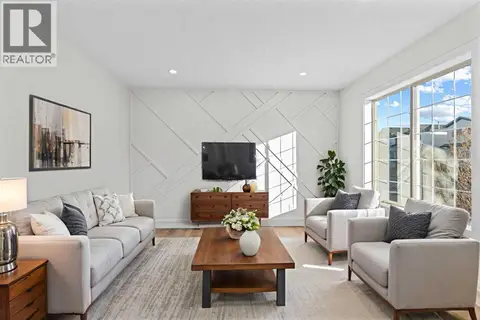 52 Martin Crossing Rise NE