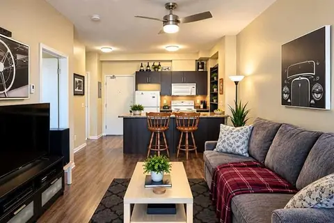 3309, 73 Erin Woods Court SE