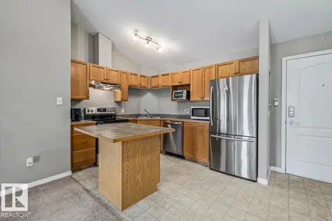 #402 5340 199 ST NW