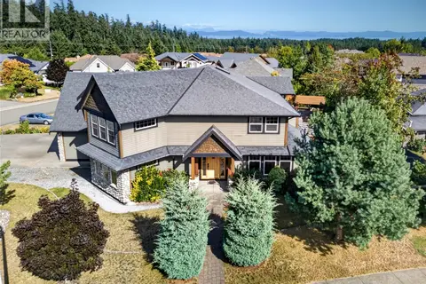 1321 Clear View Pl