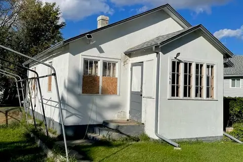 140 29th STREET W