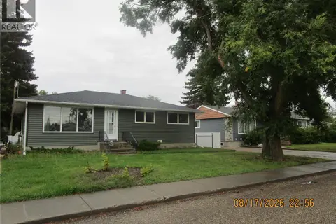 112 WOOD CRESCENT