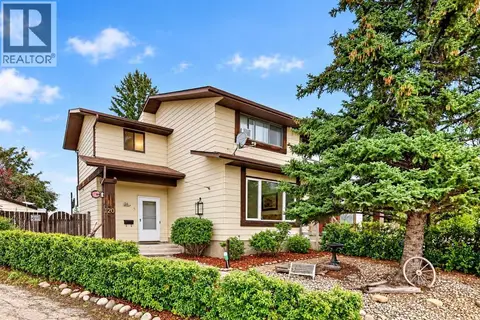 120 Aboyne Place NE