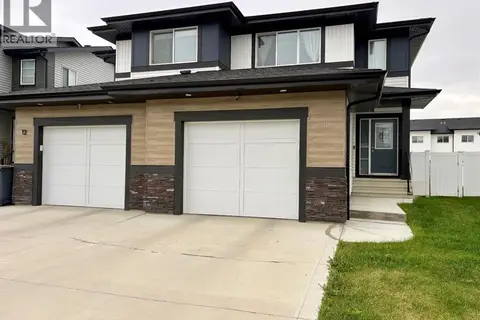 10 Earl Close