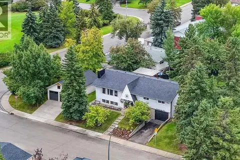 1703 107 Avenue SW