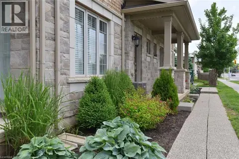 257 PARKSIDE Drive Unit# 36