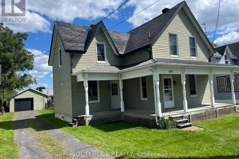 609 EAST STREET E