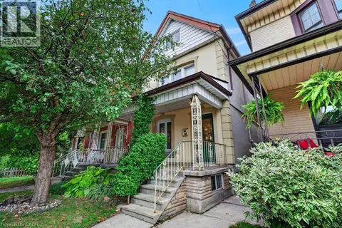 23 GARFIELD Avenue N