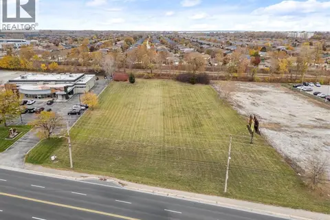 10982 TECUMSEH ROAD East