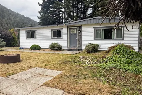 411 EMERALD AVENUE, Harrison Hot Springs