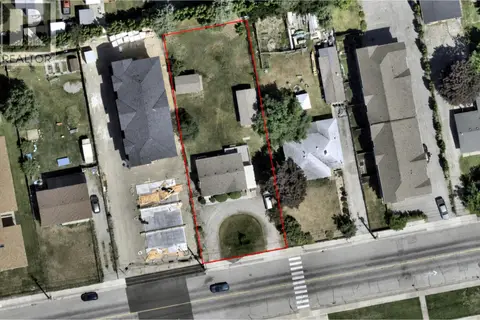 137 Green Avenue W
