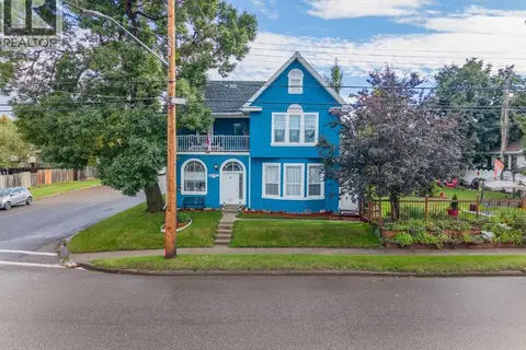 606 Main Street