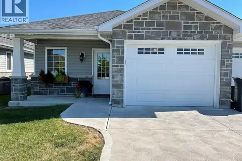 137 MEADOWVIEW AVENUE