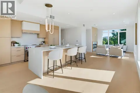 PH 402 5229 Cordova Bay Rd