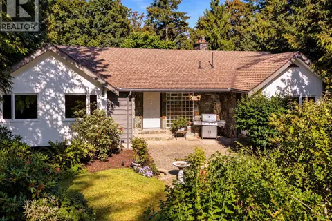 6232 Rodolph Rd