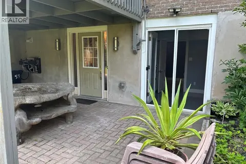 59 NATHANIEL Crescent Unit# B