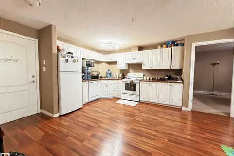 #118 111 EDWARDS DR SW