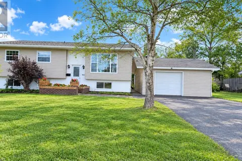 98 Rickenbacker Road