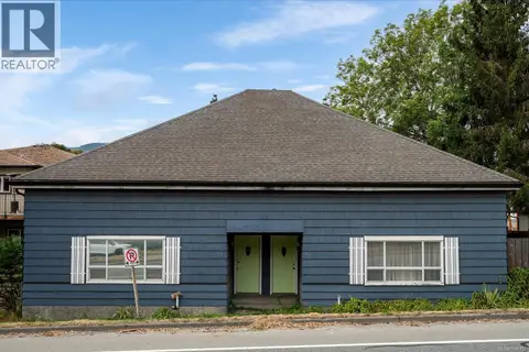 910 Esplanade Ave