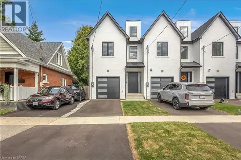 109 WINNIETT Street