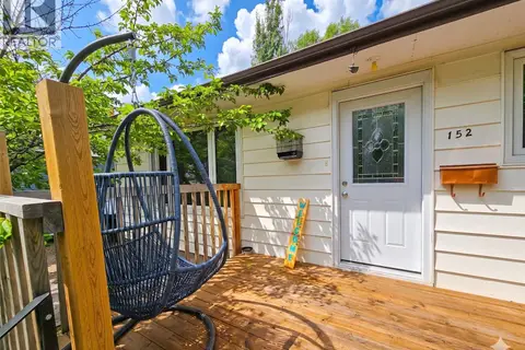 152 5th AVENUE SE