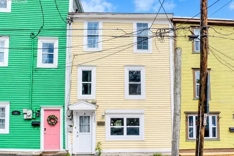 20 Colonial Street