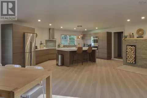 284 ENFIELD Road
