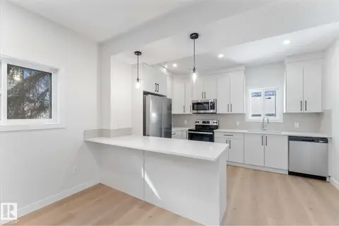 12033 92 ST NW