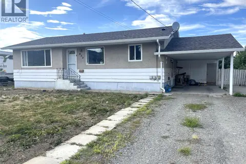 872 SELKIRK Avenue
