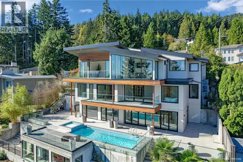 535 CRAIGMOHR DRIVE