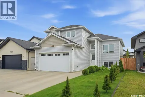 223 Ells CRESCENT