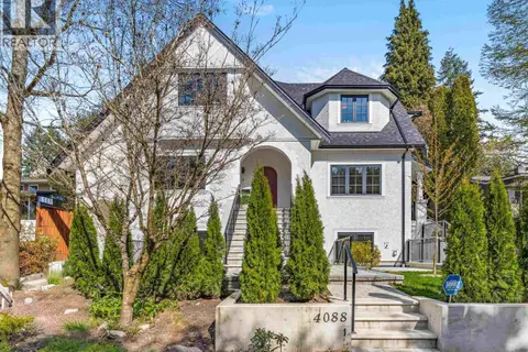 3 4088 MAPLE CRESCENT