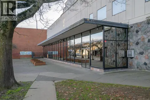 13 Victoria Cres