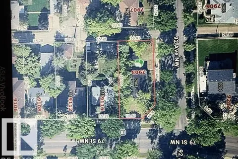 7903 92 AV NW
