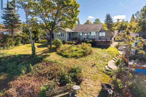 1944 Havilland Shores DR
